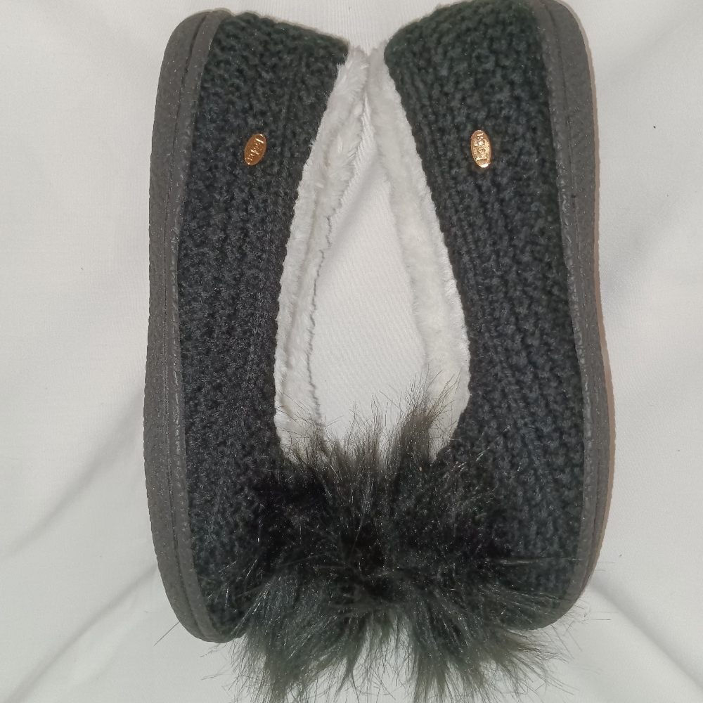 KOOBA Cozy Black Faux Fur Women's Slippers - Picture 7 of 7